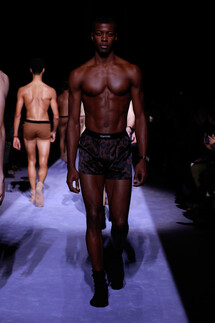 Tom Ford Fall 2018 Menswear  Том Форд осень зима 2018 коллекция Tom Ford TF неделя моды в Нью Йорке Мужские трусы Tom Ford  Mainstyles